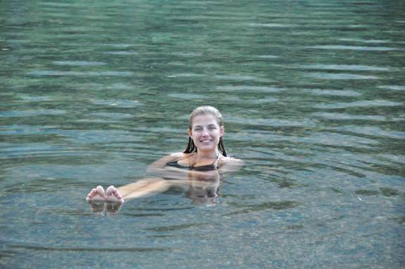 Banho merecido no lago, após 32 km de trilhas pelo Grand Teton National Park, no Wyoming, nos Estados Unidos
